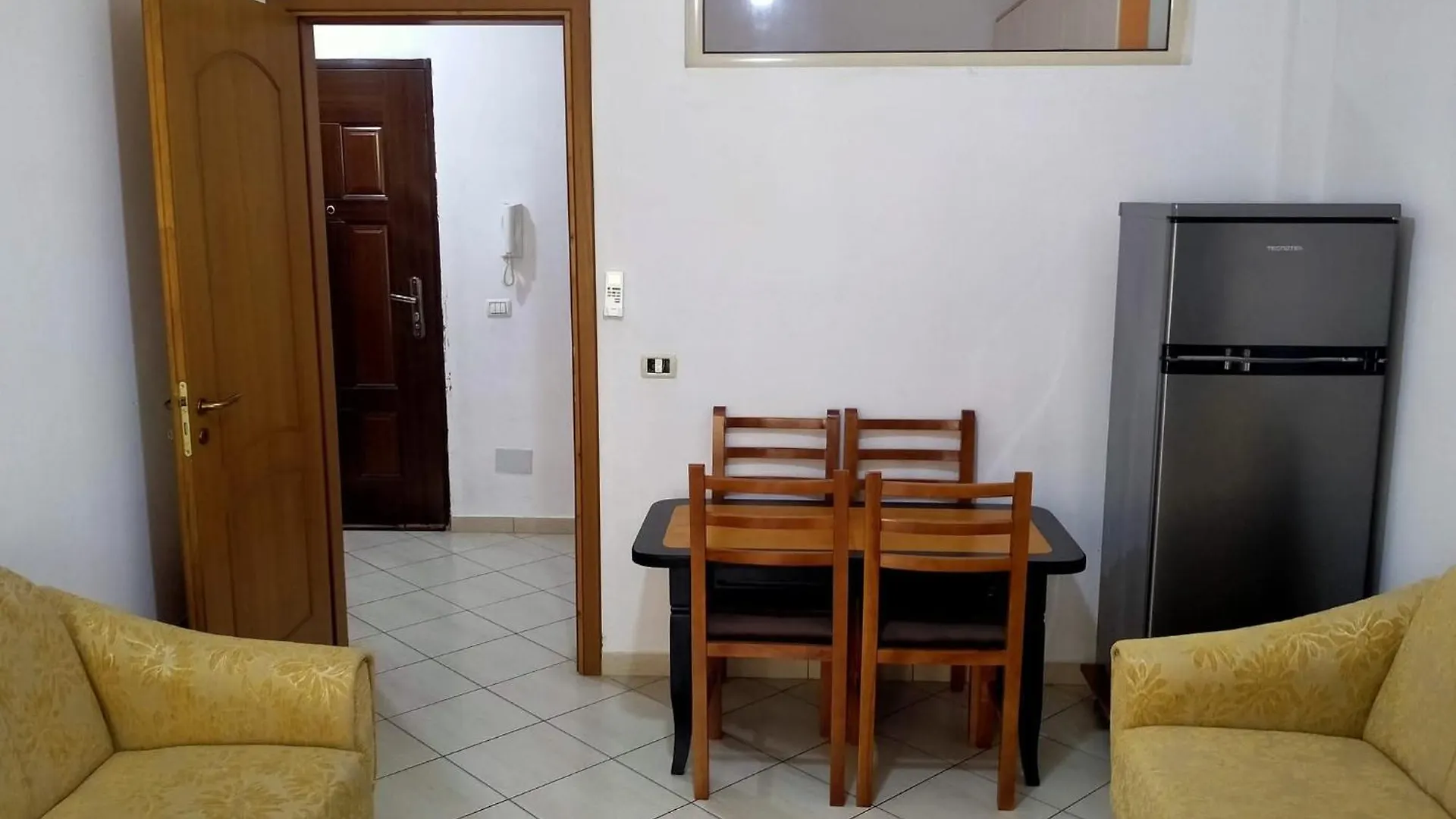 Apartament Avlonya 0*,  Arnavutluk